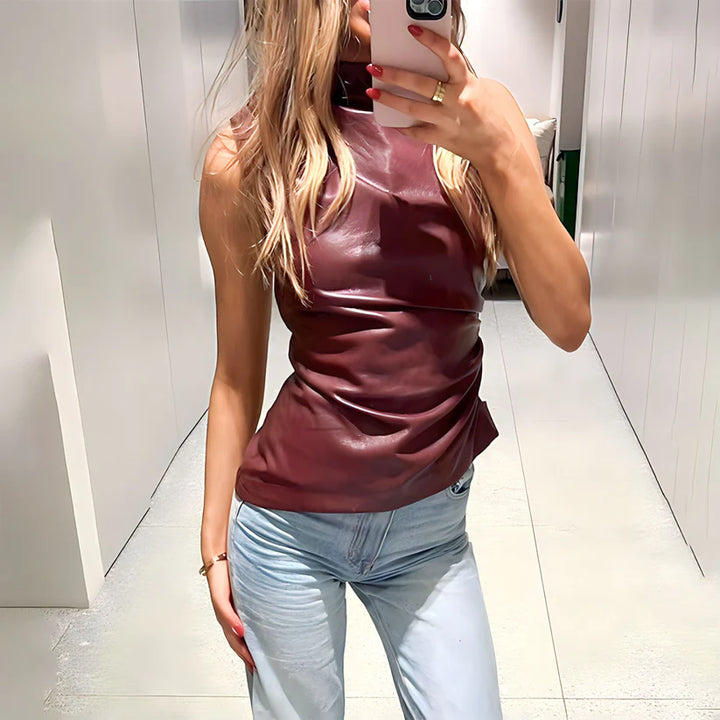 Model wearing Isla Top – casual cropped summer tee in breathable cotton-poly blend by Santori The Label.